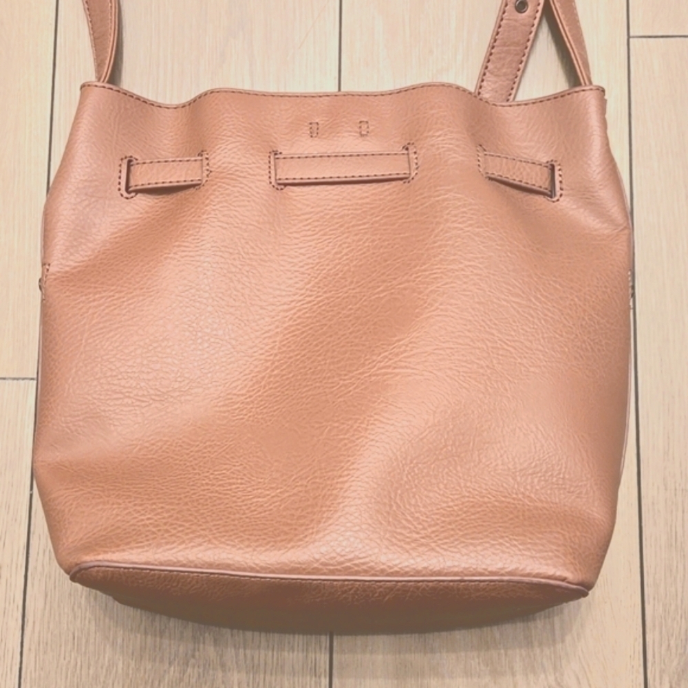 NWOT MATT&NAT LEXI Vegan Bucket Bag - Picture 4 of 11